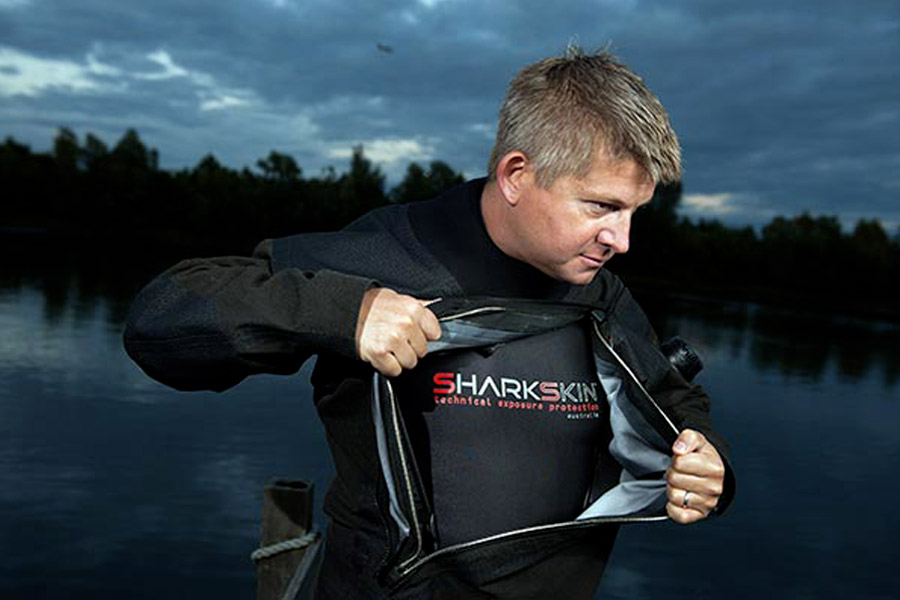 Marque Combinaison Sharkskin 1